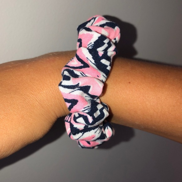 Scrunchie - Picture 2 of 3